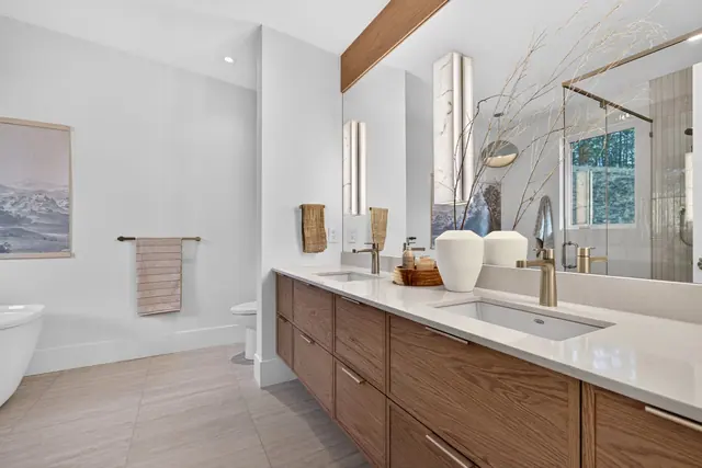Ensuite, modern new build in McKinley Beach, Kelowna, BC. Real estate photography by Pixel Pro Productions.